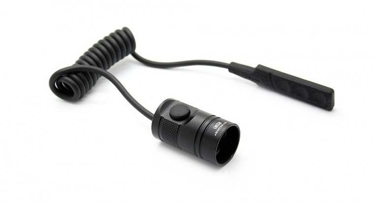 Intrerupator cu fir RSW1 pentru lanterne tactice Nitecore